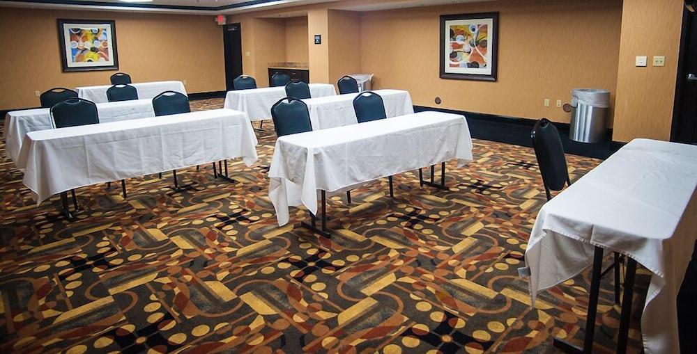 Hampton Inn & Suites Palestine Ngoại thất bức ảnh