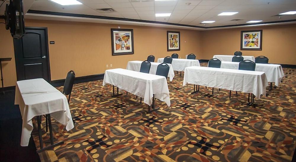 Hampton Inn & Suites Palestine Ngoại thất bức ảnh