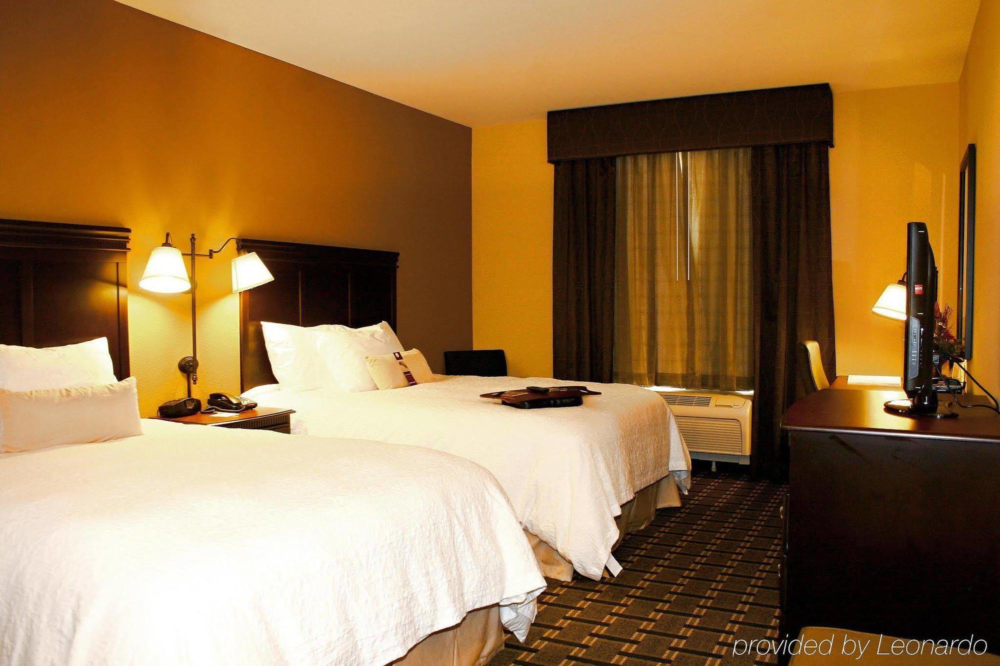 Hampton Inn & Suites Palestine Ngoại thất bức ảnh